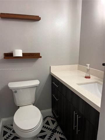 3100 W Rolling Hills Cir 403, Davie, FL 33328