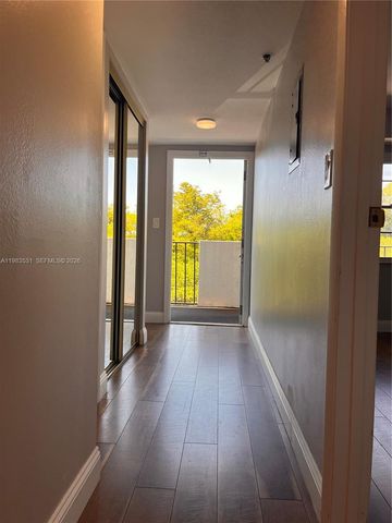 3100 W Rolling Hills Cir 403, Davie, FL 33328