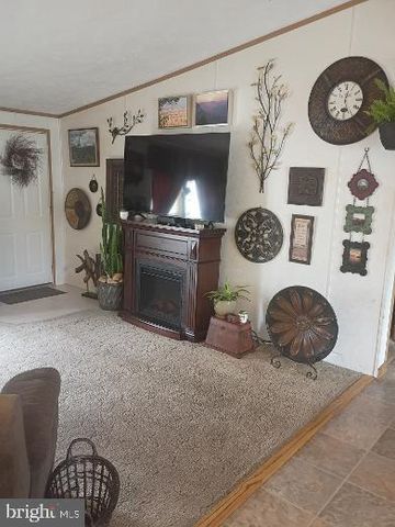 822 SUNNY LN, Gap, PA 17527