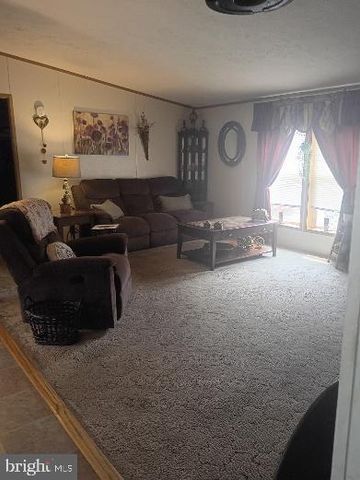 822 SUNNY LN, Gap, PA 17527
