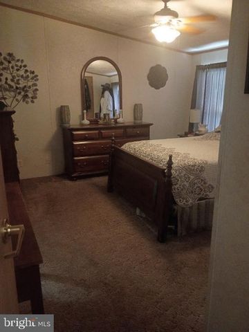 822 SUNNY LN, Gap, PA 17527
