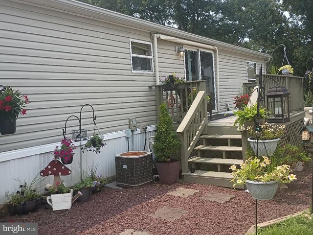 822 SUNNY LN, Gap, PA 17527