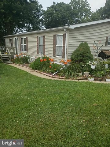 822 SUNNY LN, Gap, PA 17527