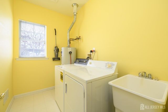 467 Bluebird Drive, Monroe, NJ 08831