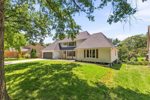 10140 Mackey Street, Overland Park, KS 66212