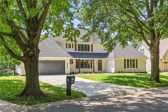 10140 Mackey Street, Overland Park, KS 66212