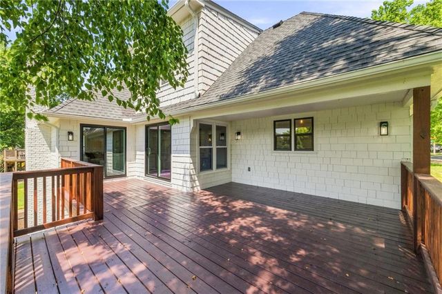 10140 Mackey Street, Overland Park, KS 66212