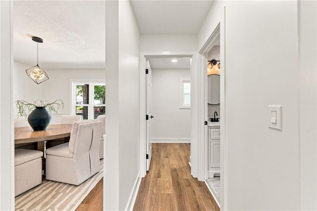 10140 Mackey Street, Overland Park, KS 66212