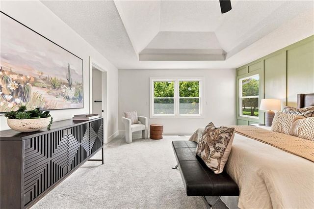 10140 Mackey Street, Overland Park, KS 66212