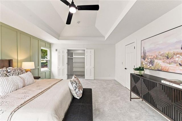 10140 Mackey Street, Overland Park, KS 66212