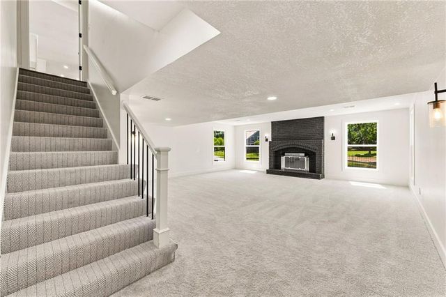 10140 Mackey Street, Overland Park, KS 66212