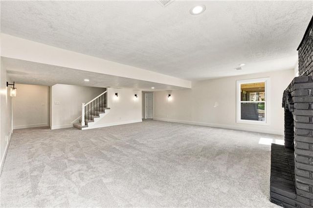 10140 Mackey Street, Overland Park, KS 66212