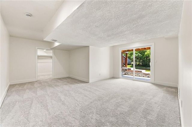 10140 Mackey Street, Overland Park, KS 66212
