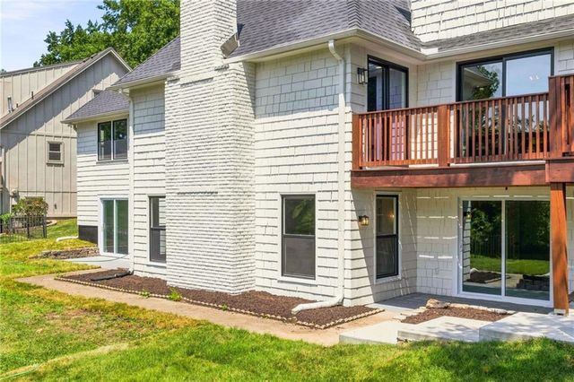 10140 Mackey Street, Overland Park, KS 66212