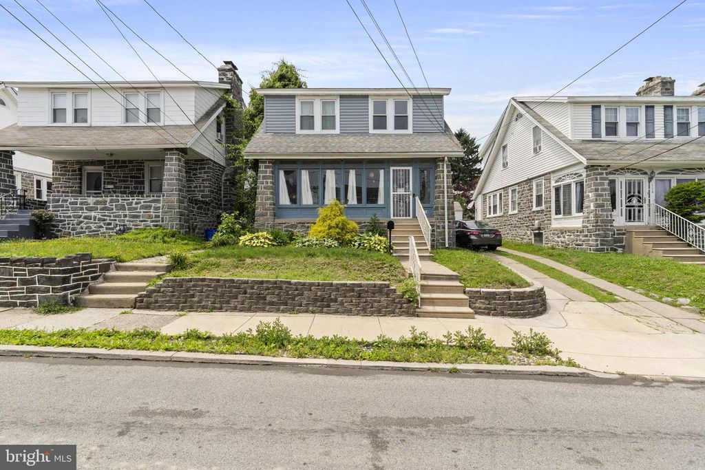 114 KENMORE RD, Upper Darby, PA 19082
