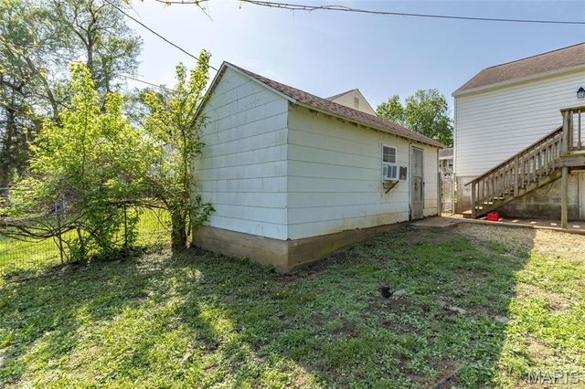 615 Perry Street, De Soto, MO 63020