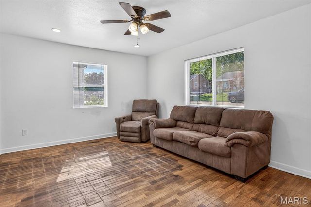 615 Perry Street, De Soto, MO 63020