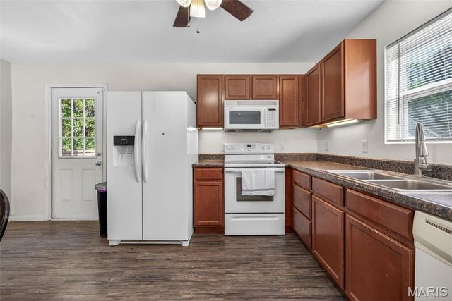 615 Perry Street, De Soto, MO 63020