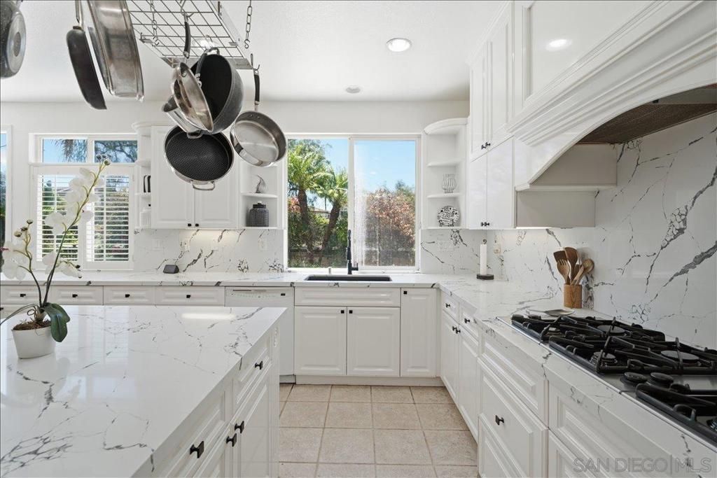Image 14 of property listing at 10669 El Caballo, San Diego, CA 92127