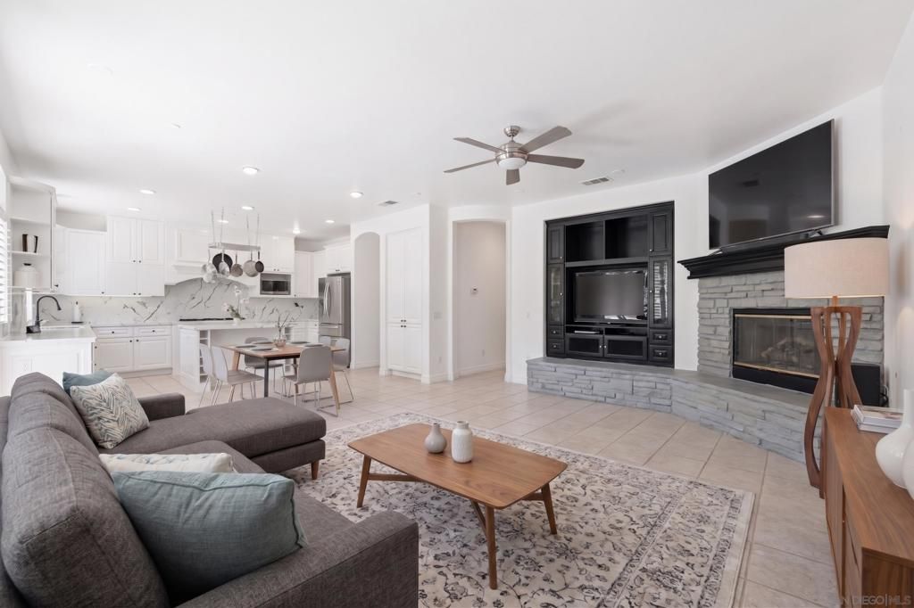 Image 16 of property listing at 10669 El Caballo, San Diego, CA 92127