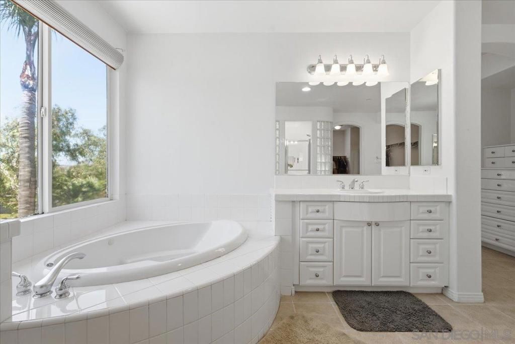 Image 28 of property listing at 10669 El Caballo, San Diego, CA 92127