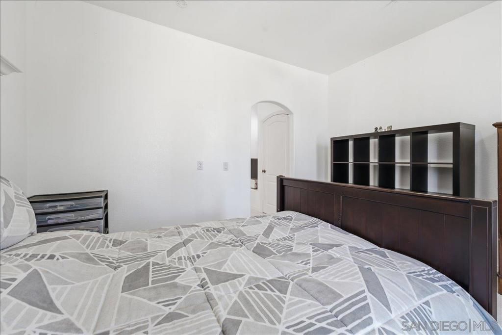 Image 37 of property listing at 10669 El Caballo, San Diego, CA 92127