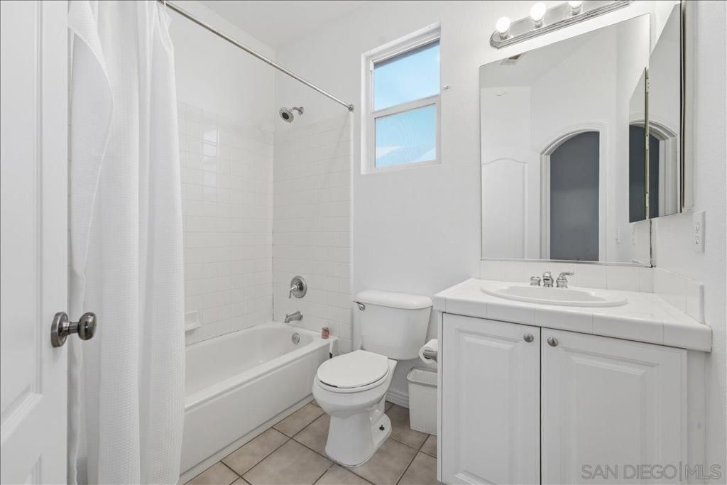 Image 43 of property listing at 10669 El Caballo, San Diego, CA 92127