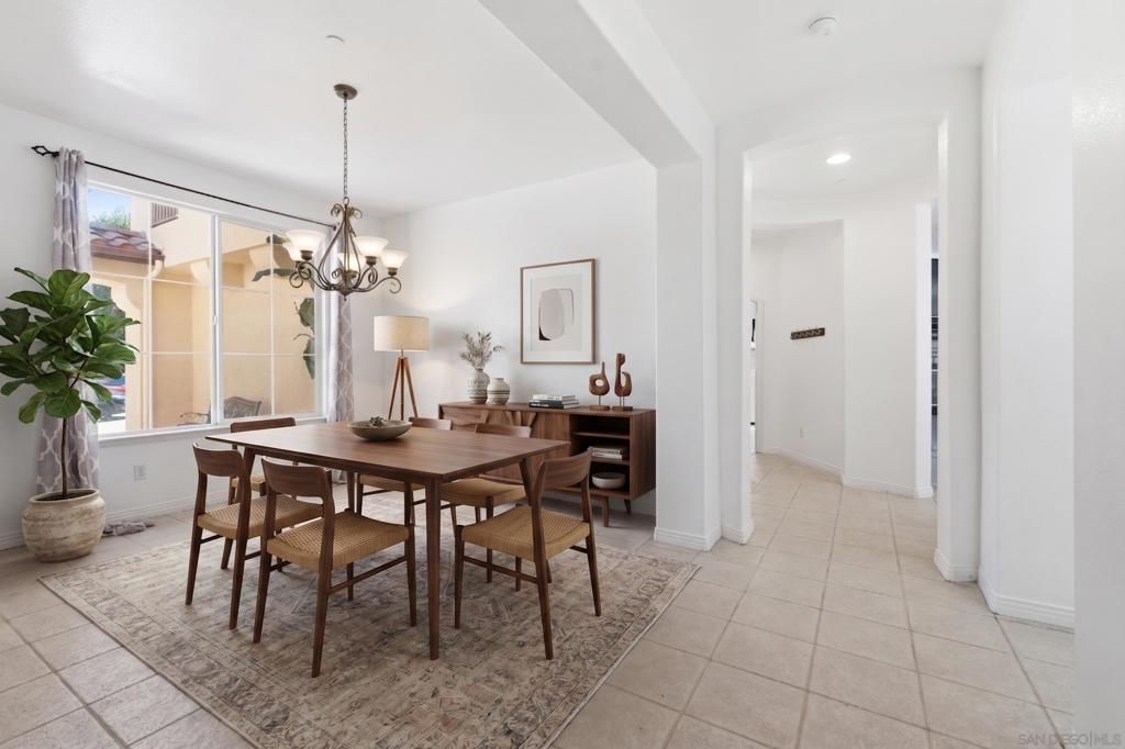 Image 8 of property listing at 10669 El Caballo, San Diego, CA 92127