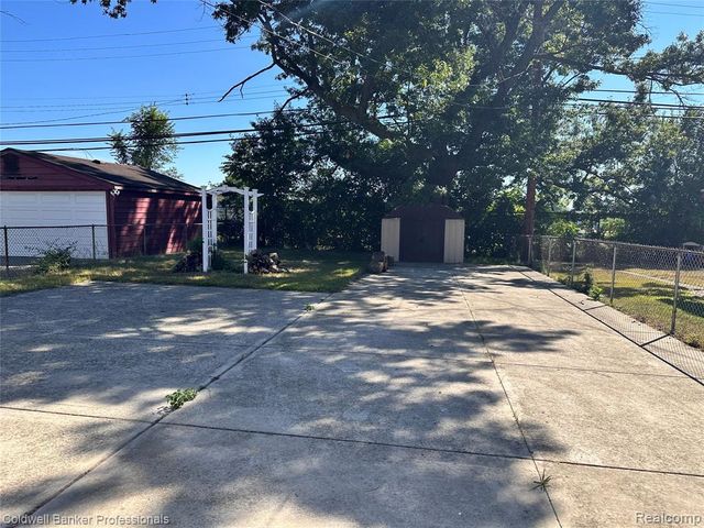 21376 Mitchelldale Avenue, Ferndale, MI 48220