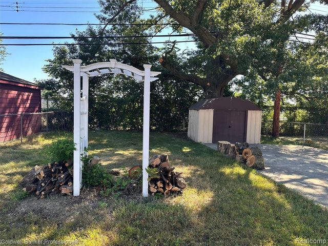 21376 Mitchelldale Avenue, Ferndale, MI 48220