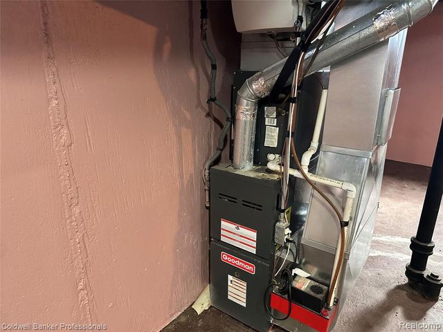 21376 Mitchelldale Avenue, Ferndale, MI 48220