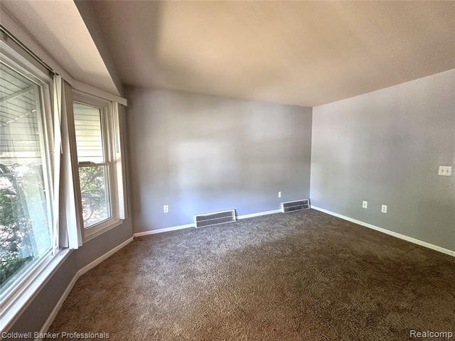 21376 Mitchelldale Avenue, Ferndale, MI 48220