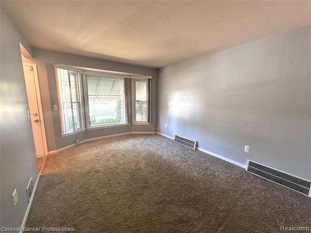 21376 Mitchelldale Avenue, Ferndale, MI 48220