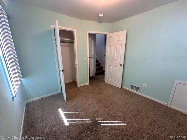 21376 Mitchelldale Avenue, Ferndale, MI 48220