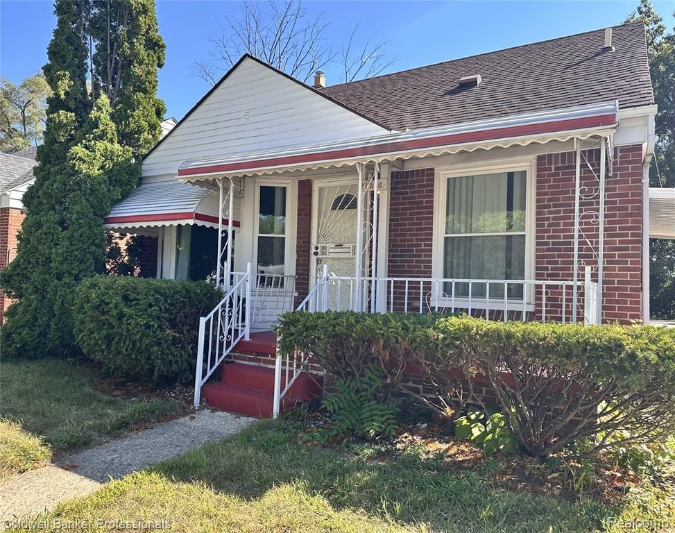 21376 Mitchelldale Avenue, Ferndale, MI 48220