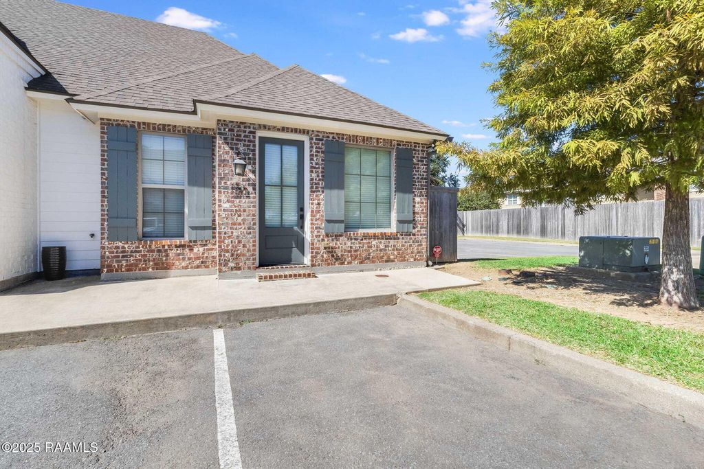 133 Rue Argenteuil, Lafayette, LA 70506