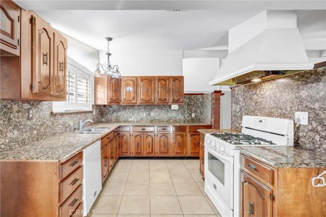 502 S Broder, Anaheim, CA 92804