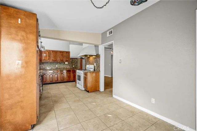 502 S Broder, Anaheim, CA 92804