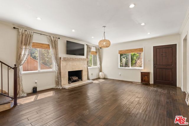 2132 Laurel Canyon Boulevard, Los Angeles, CA 90046