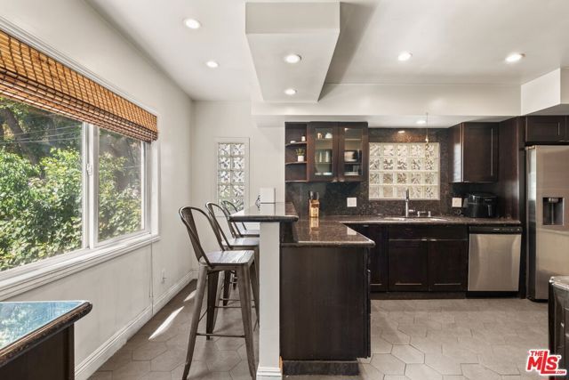 2132 Laurel Canyon Boulevard, Los Angeles, CA 90046