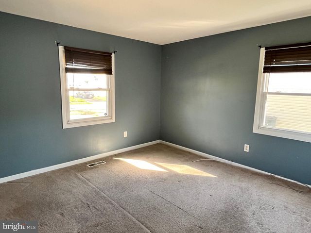 54 MIDDLETON LN, Willingboro, NJ 08046