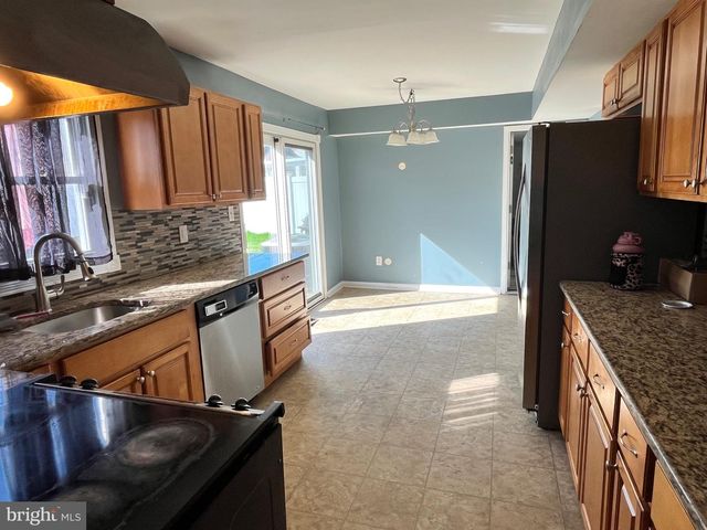 54 MIDDLETON LN, Willingboro, NJ 08046