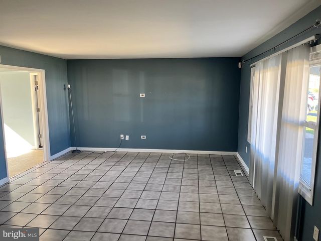 54 MIDDLETON LN, Willingboro, NJ 08046
