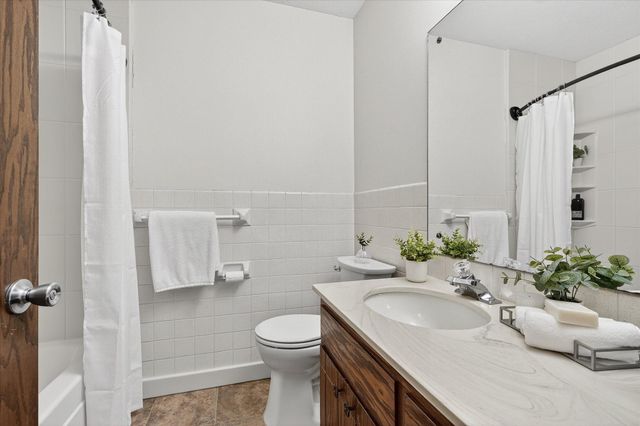 4600 Boone Avenue N, New Hope, MN 55428