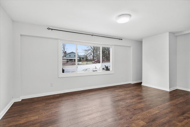 4600 Boone Avenue N, New Hope, MN 55428