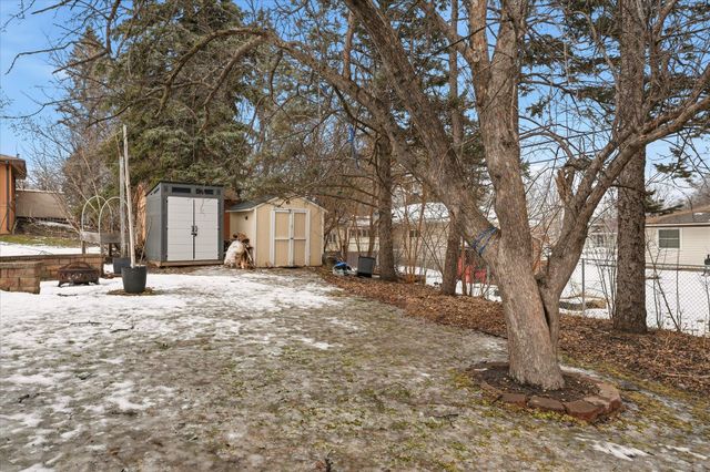 4600 Boone Avenue N, New Hope, MN 55428