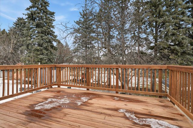 4600 Boone Avenue N, New Hope, MN 55428