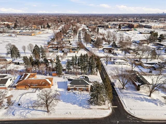 4600 Boone Avenue N, New Hope, MN 55428