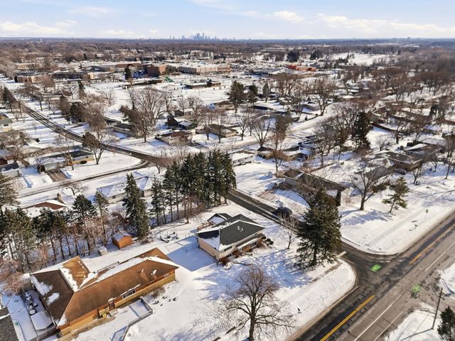 4600 Boone Avenue N, New Hope, MN 55428