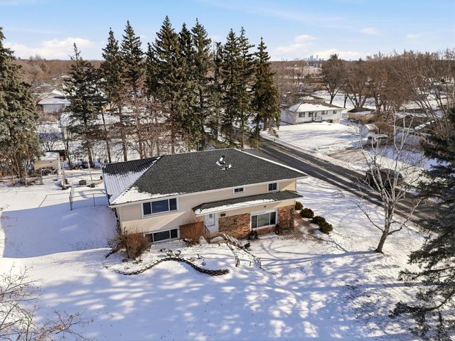 4600 Boone Avenue N, New Hope, MN 55428